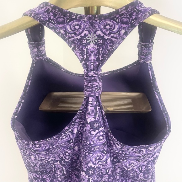 Pretty Athleta sports top! - Picture 6 of 9